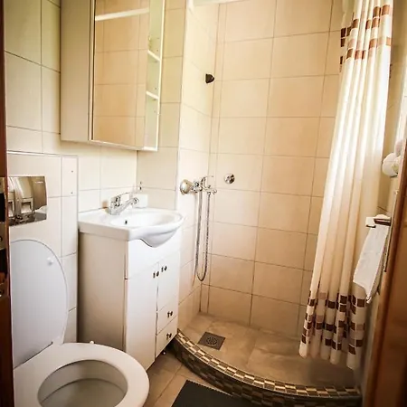 度假居 Eden Dobrenica